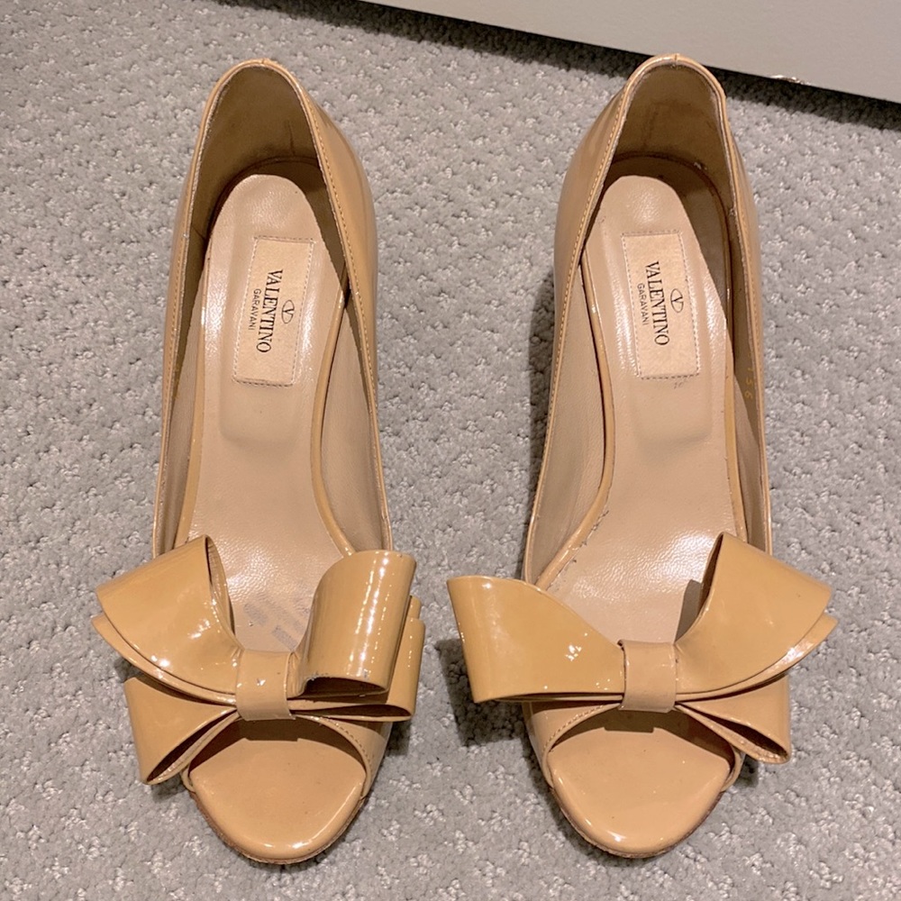 Valentino Bow Beige Shoes